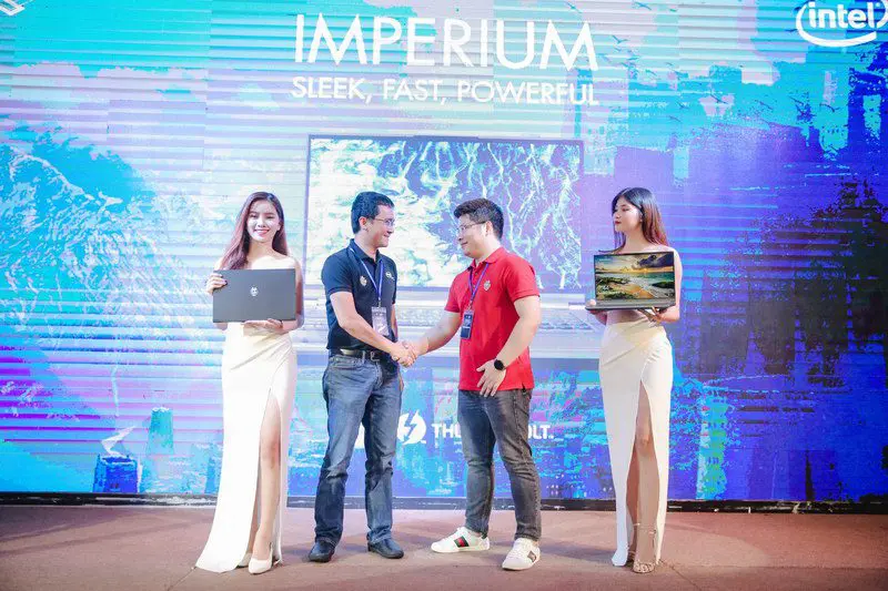 VGS cùng Intel hợp tác ra mắt laptop gaming mỏng nhẹ với chế độ bảo hành bá đạo nhất Việt Nam 3 TTD LaptopVGS RaMat 2