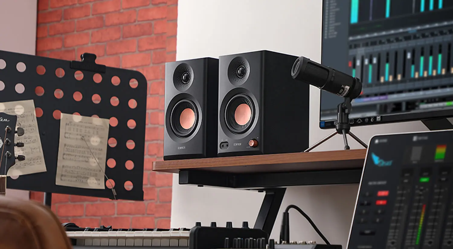 Edifier MR3 White 2.0 Powered Studio Monitor Speakers System - 18W x 2 (RMS) total, Bluetooth V5.4 10 MR3 page 1