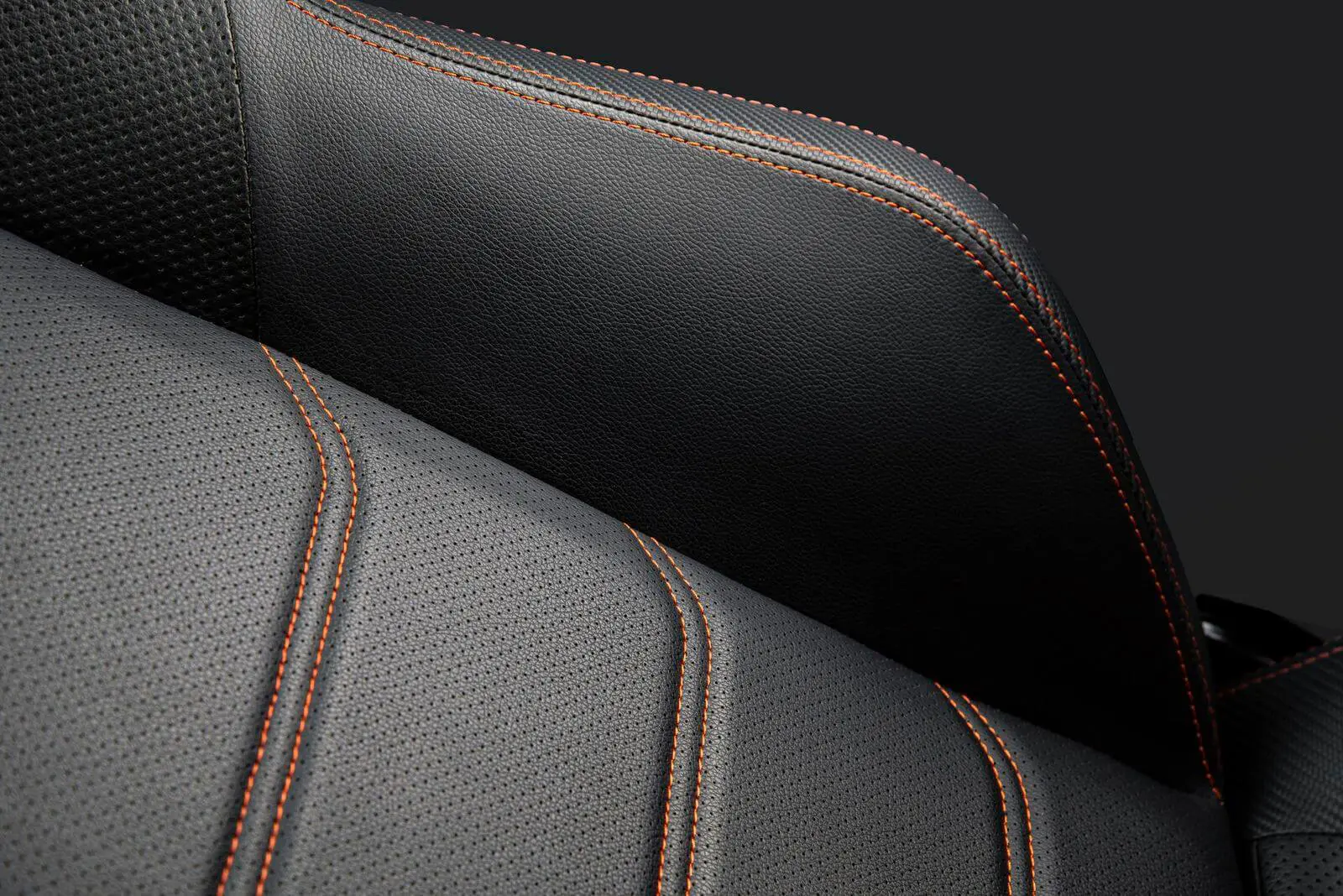 Cougar Armor EVO M Gaming Chair - Orange, Magnetic Memory Foam Neck Pillow, PVC leather, Full steel frame, 5D armrest, Footrest, Lumbar Cushion 24 Breathable Premium PVC Leather 02s