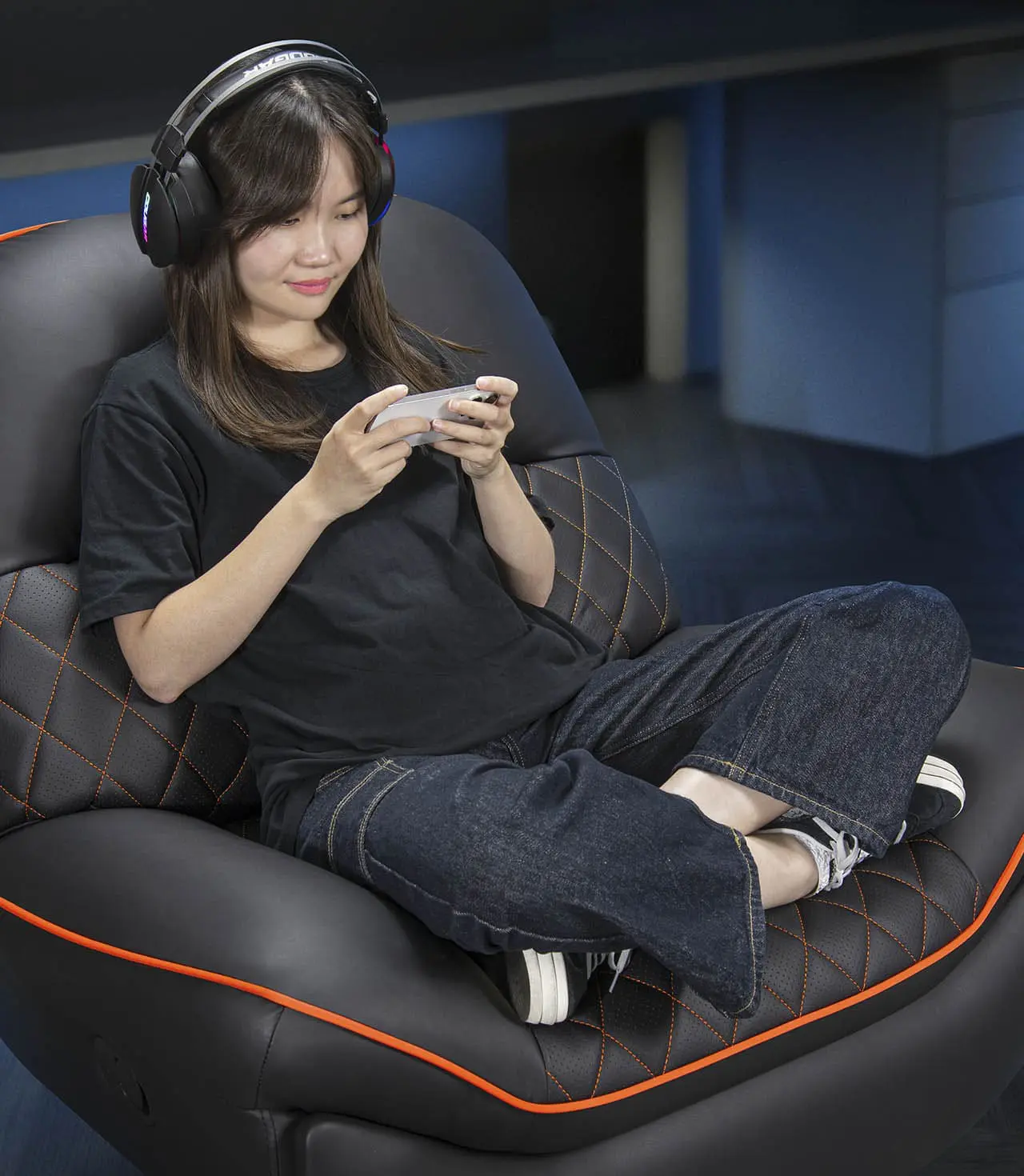 Cougar OVERLORD Gaming Sofa Chair - PVC leatherette, Black Orange, 150kg weight support 24 OVERLORD Expansive Size m2