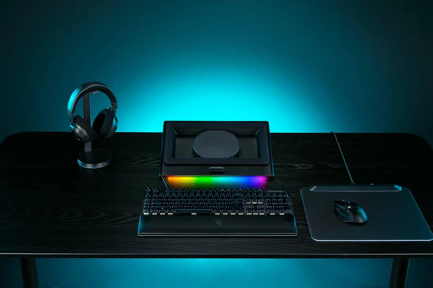 Razer Laptop Cooling Pad (RC21-02300100-R3GW) 34 Razer Laptop Cooling Pad slide 5