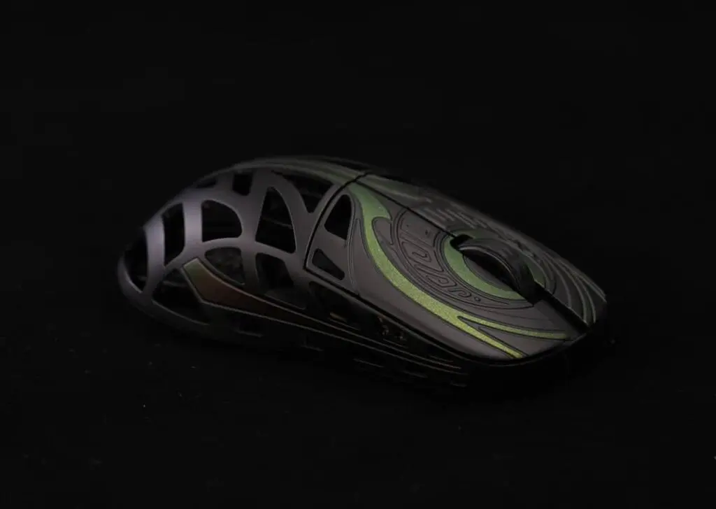 WLmouse Strider Magnesium Wireless Gaming Mouse - 45g, PAW 3950 HS, 8000Hz, Magnesium Alloy + ABS Plastic Bottom 26 strider2
