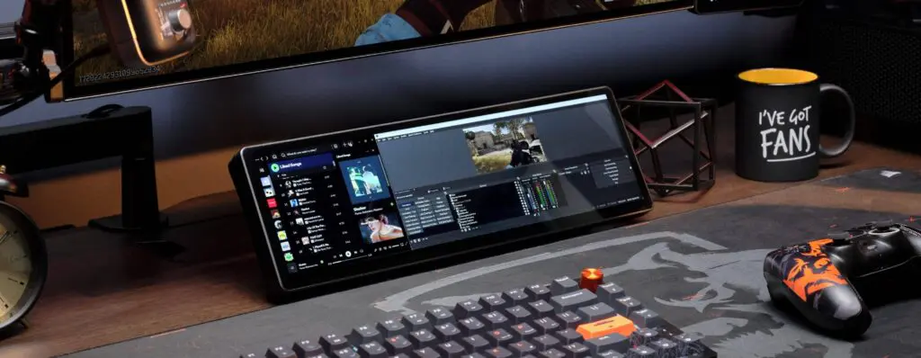 CORSAIR XENEON EDGE 14.5" LCD Touchscreen 20 Panel02 Image 2x