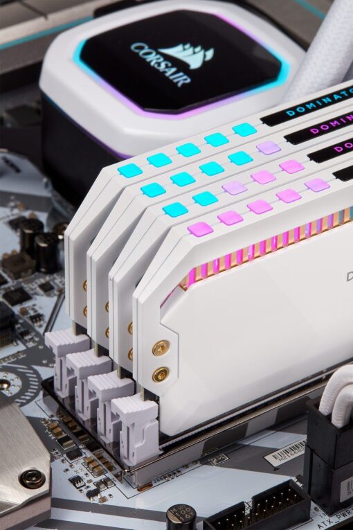 CORSAIR DOMINATOR PLATINUM RGB Memory Kit White 4