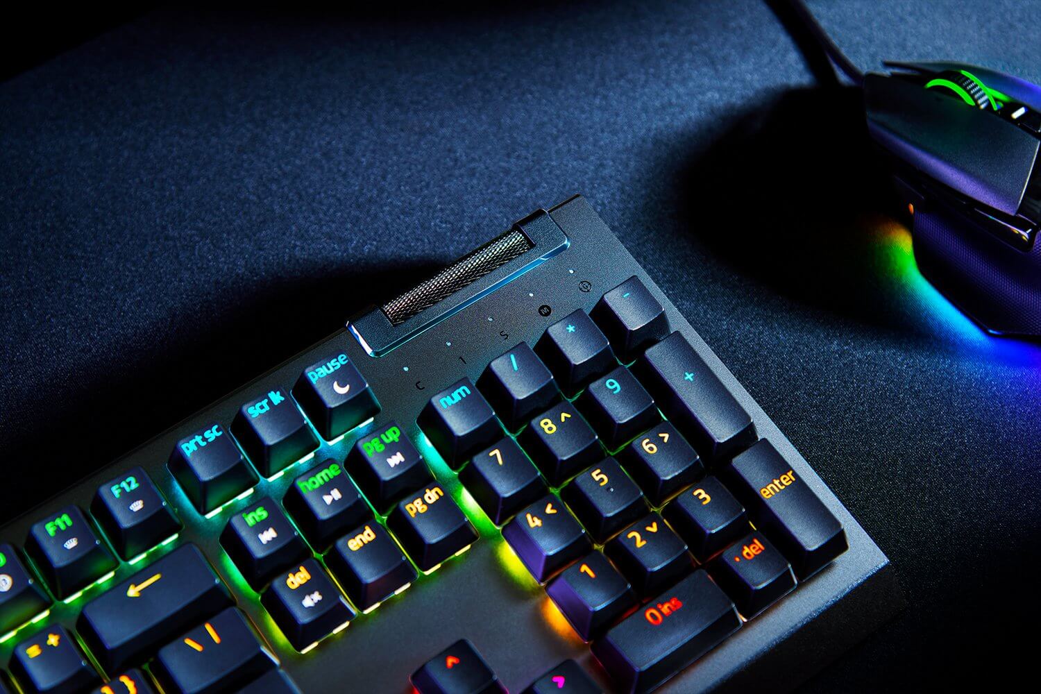 Razer BlackWidow V4 X Spec 1 5