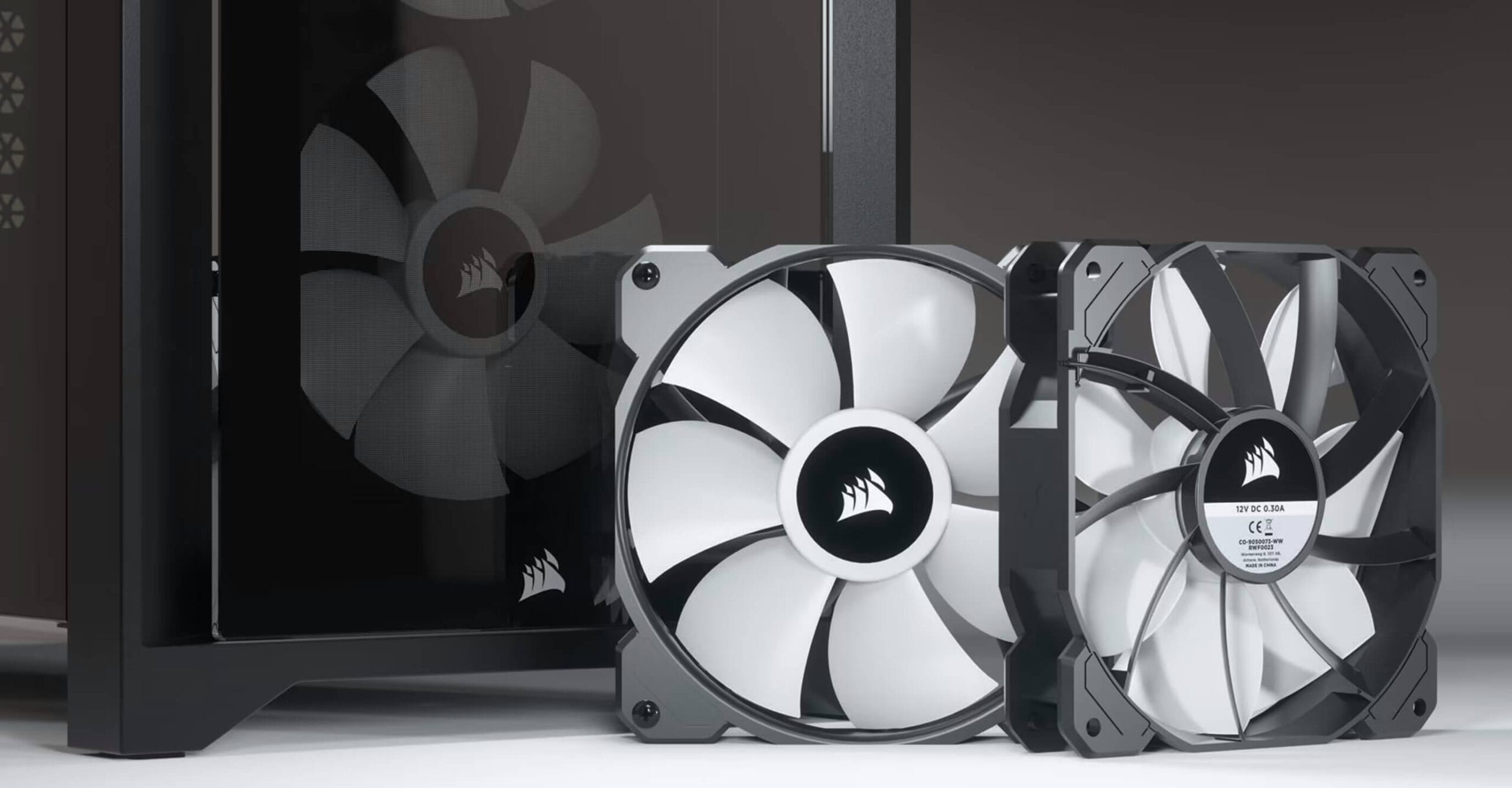 CORSAIR iCUE 4000X RGB Black ATX Mid-Tower PC Case - 3x SP120 RGB ELITE Fans, iCUE Lighting Node Core Controller, Mid Tower ATX 29 4000X BLACK 48 300 scaled