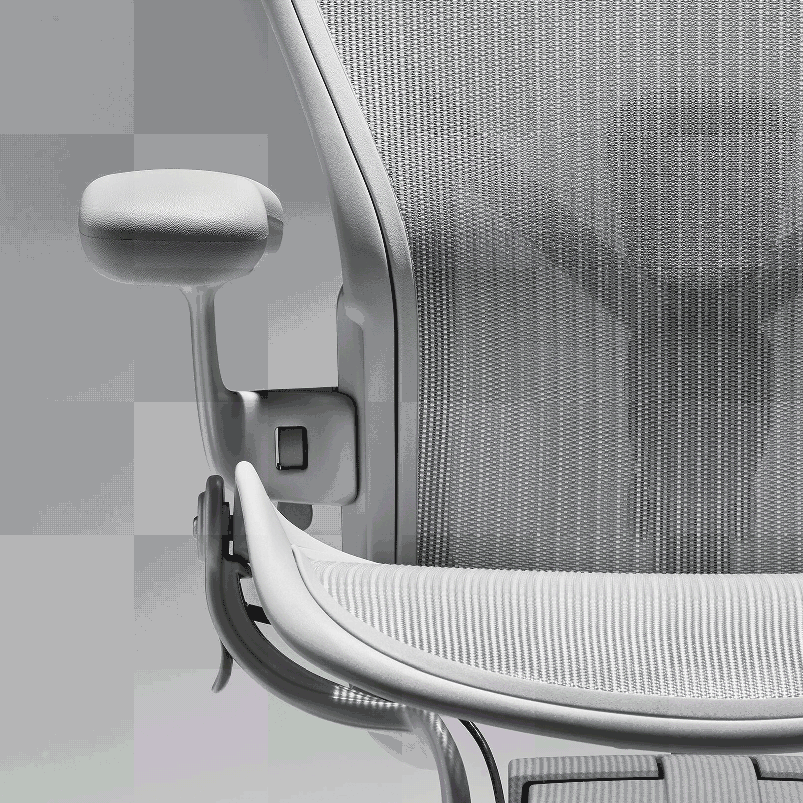 it prd ovw aeron chair 02