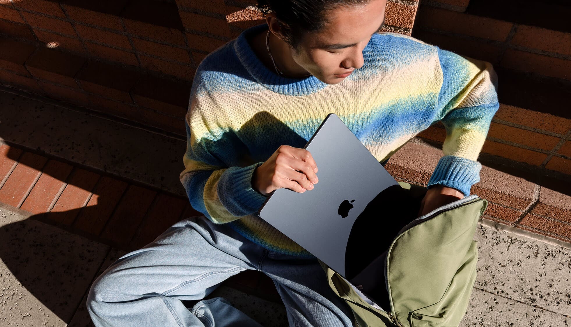 Macbook air lifestyle 1