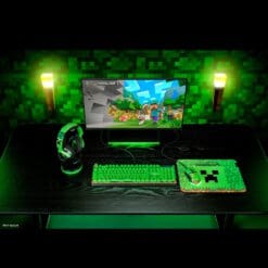 Razer BlackWidow V4 X Minecraft Edition picture 1