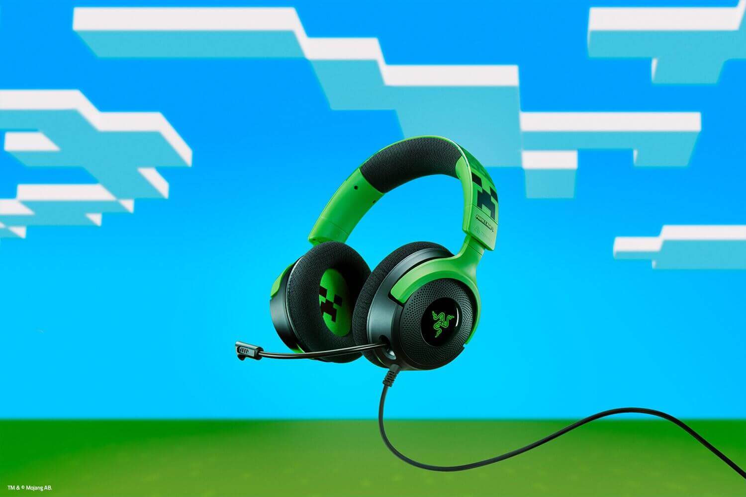 https medias p1.phoenix.razer .com sys master phoenix images container h5b hf5 9877651390494 250226 kraken v4 x minecraft 1500x1000 1