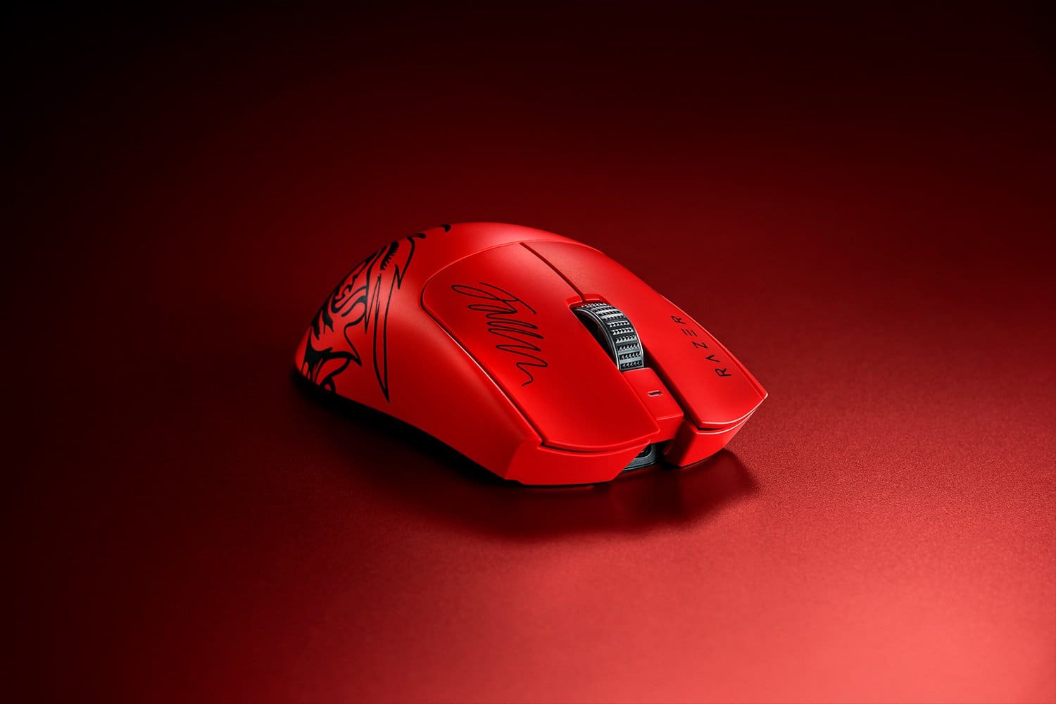 https medias p1.phoenix.razer .com sys master phoenix images container hed h27 9875381157918 250220 viper v3 pro faker 1500x1000 3