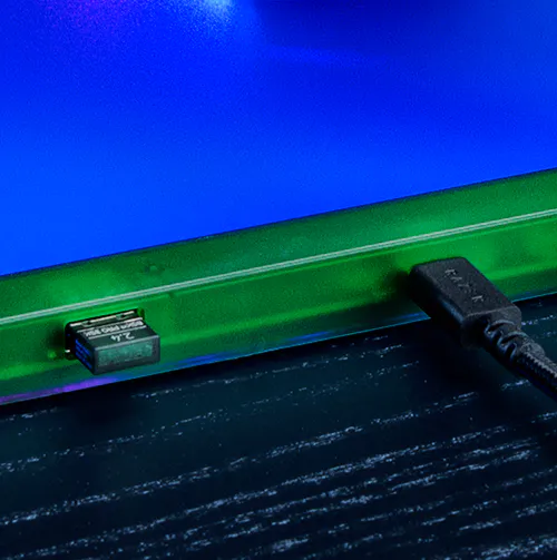 Razer Firefly V2 Pro - Phantom Green - Fully Illuminated RGB Gaming Mouse Mat 18 firefly v2 pro integrated usb