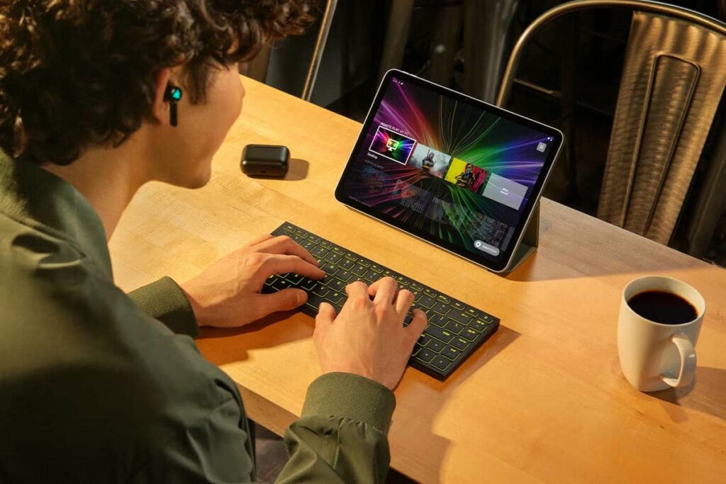https medias p1.phoenix.razer .com sys master phoenix images container hd4 hfc 9904338075678 250508 joro 1500x1000 5