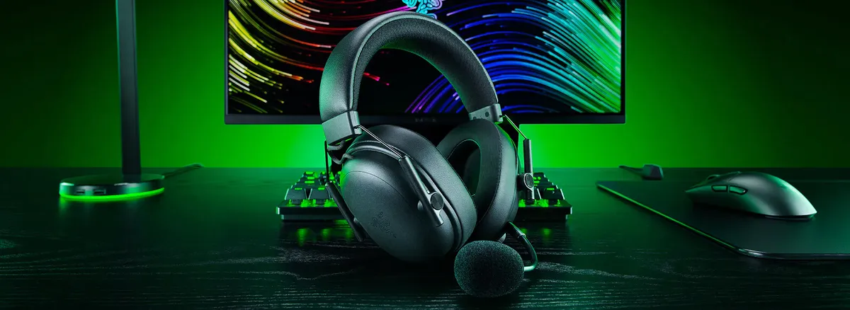 razer blackshark v3 hyperclear mic desktop