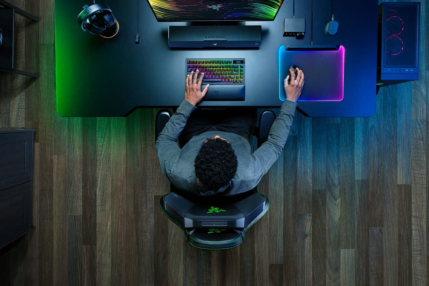 https medias p1.phoenix.razer .com sys master phoenix images container h12 hb1 9904337911838 250508 clio 1500x1000 4