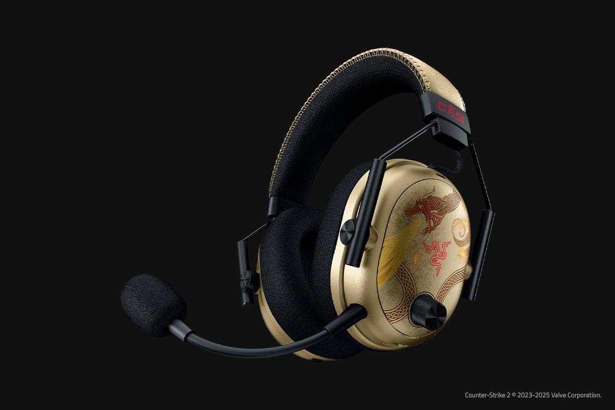 https medias p1.phoenix.razer .com sys master phoenix images container h75 ha1 9982238425118 251030 bs v3 pro cs2 1500x1000 2